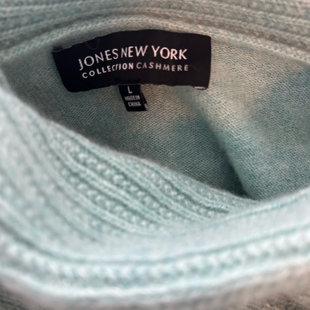 Jones New York 100% Cashmere seafoam green cowl neck sweater size L - Picture 3 of 6